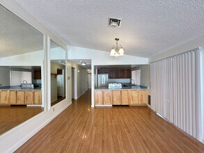 216 Jon Belger Dr in Las Vegas, NV - Building Photo - Building Photo