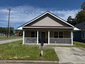 201 Mundy St in Savannah, GA - Building Photo