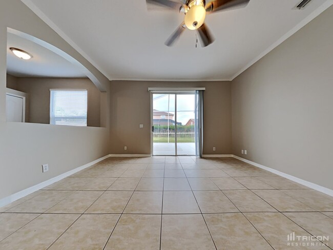 18315 Brookpark Dr in Tampa, FL - Building Photo - Building Photo