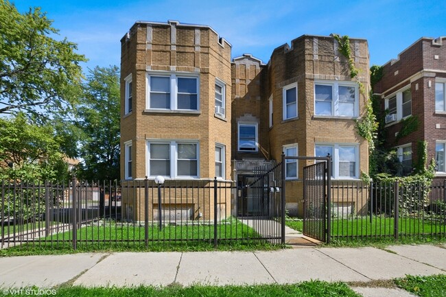 8003 S Ada St in Chicago, IL - Building Photo - Building Photo