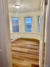 8 Summit St in Derby, CT - Building Photo - Building Photo