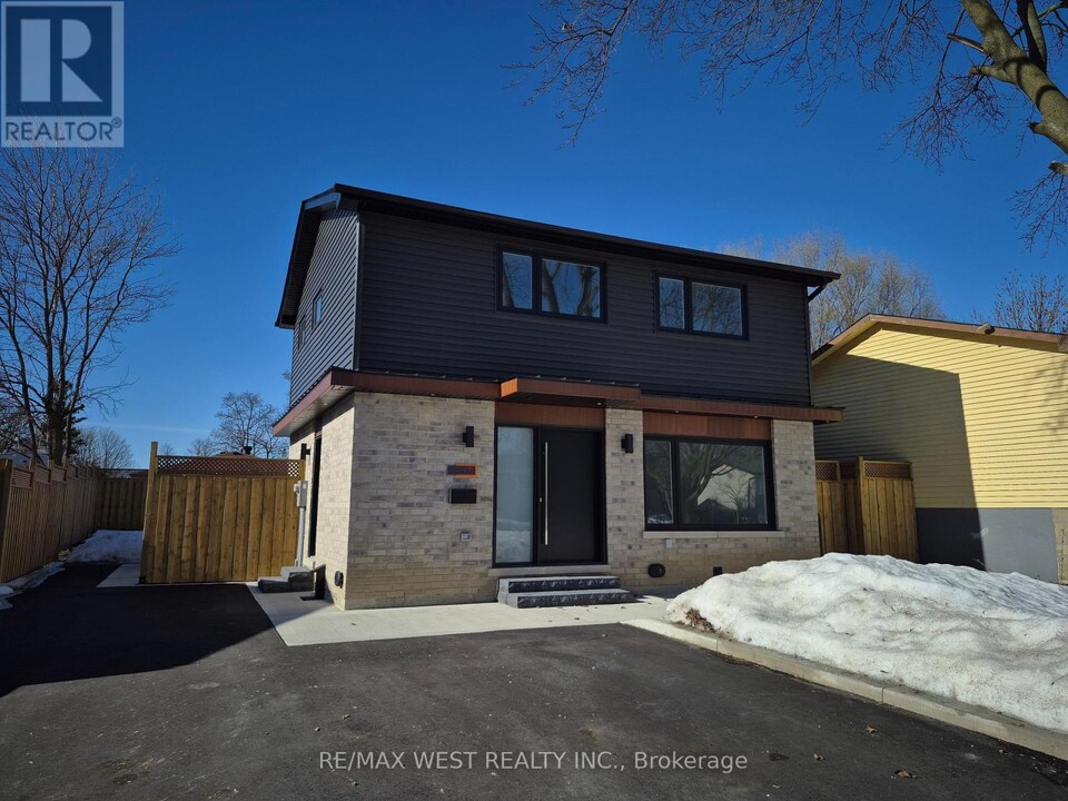 101 Seaborn Rd in Brampton, ON - Building Photo
