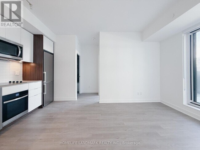 543-1543 Richmond St W
