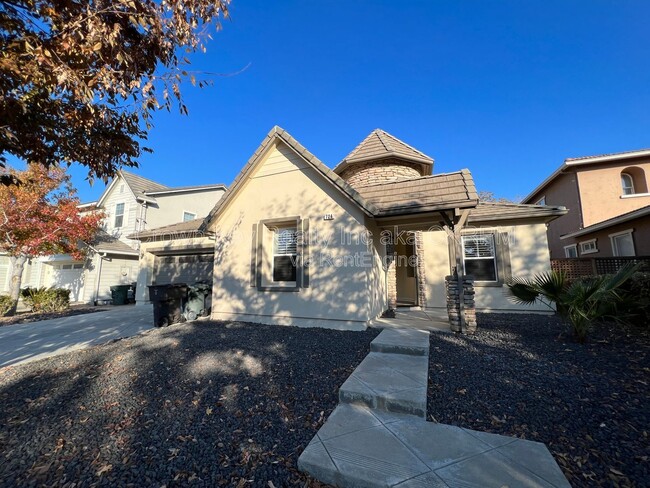 724 Shelli St in Tracy, CA - Building Photo - Building Photo