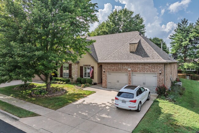 Glengary Cottages in Springfield, MO - Building Photo - Building Photo