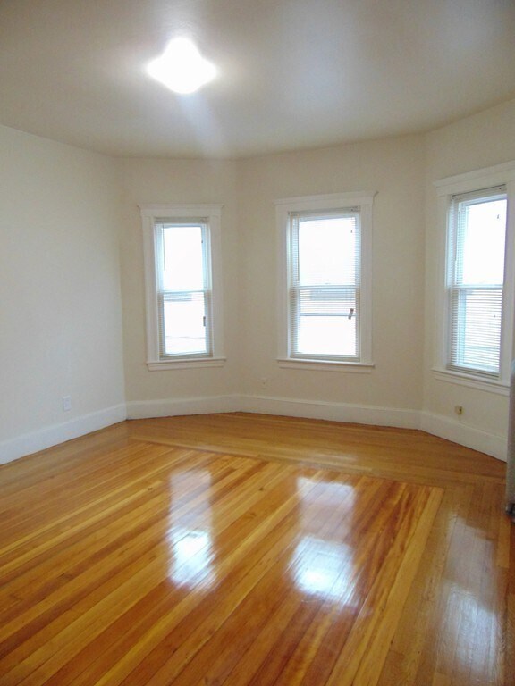 39 Bowen Ave in Medford, MA - Building Photo - Building Photo