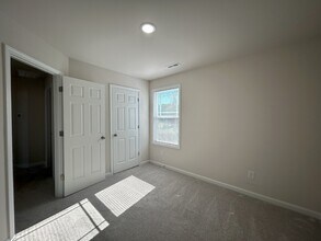 100 Arthurs Crk Dr in Goldsboro, NC - Foto de edificio - Building Photo
