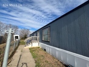 634 N Mills Dr in Towanda, KS - Building Photo - Building Photo