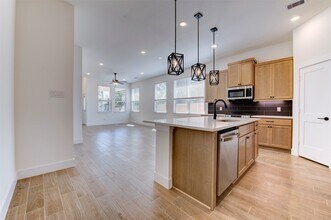 156 Sea Foam Ct in Willis, TX - Building Photo - Building Photo