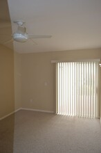 1648 S Cole St, Unit C1 in Lakewood, CO - Building Photo - Building Photo