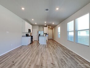 5217 Saddle Clb Dr in Georgetown, TX - Building Photo - Building Photo