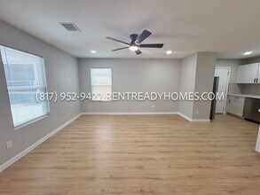 6843 Hopper Rd in Houston, TX - Building Photo - Building Photo