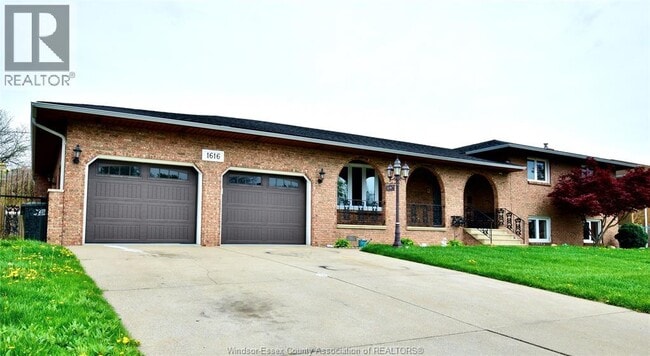 1616 Rankin Ave in Windsor, ON - Building Photo - Building Photo