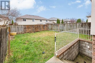 2668 Teedie Cres in Windsor, ON - Building Photo - Building Photo
