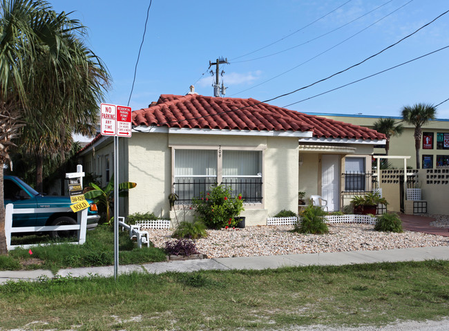 709 Butler Blvd in Daytona Beach, FL - Building Photo - Building Photo