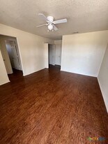2802 Cantabrian Dr in Killeen, TX - Building Photo