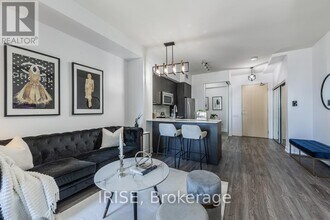 30 Roehampton Ave in Toronto, ON - Building Photo - Building Photo