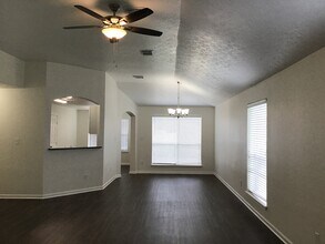327 Leisure Ln in Montgomery, TX - Building Photo - Building Photo
