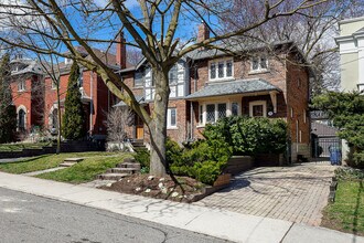 170 Cranbrooke Ave in Toronto, ON - Building Photo - Building Photo