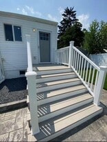 11 Stan Haven Pl in East Northport, NY - Building Photo