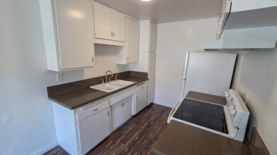 510 Ridgeway Ln in La Habra, CA - Building Photo - Building Photo