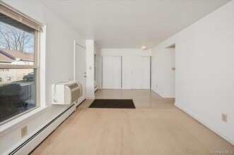 501 Maplewood Gardens in Nanuet, NY - Building Photo - Building Photo