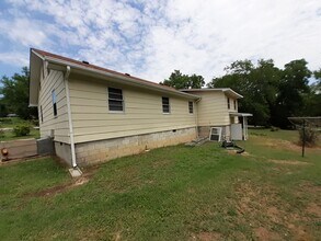 105 Bryson St in Woodbury, TN - Building Photo - Building Photo