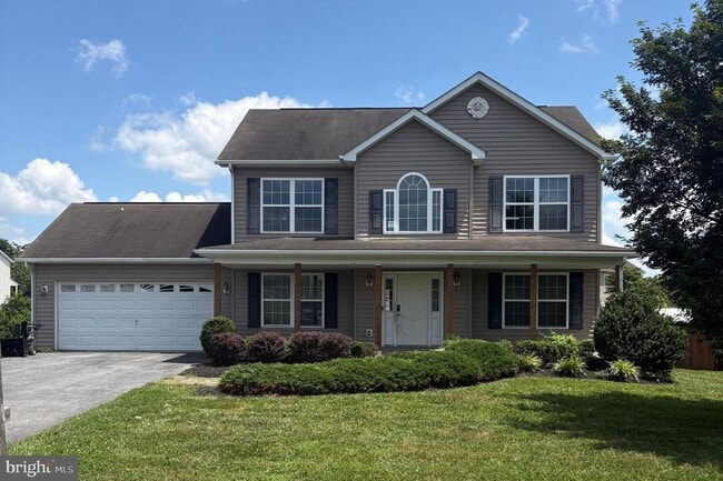 307 Dinali Dr