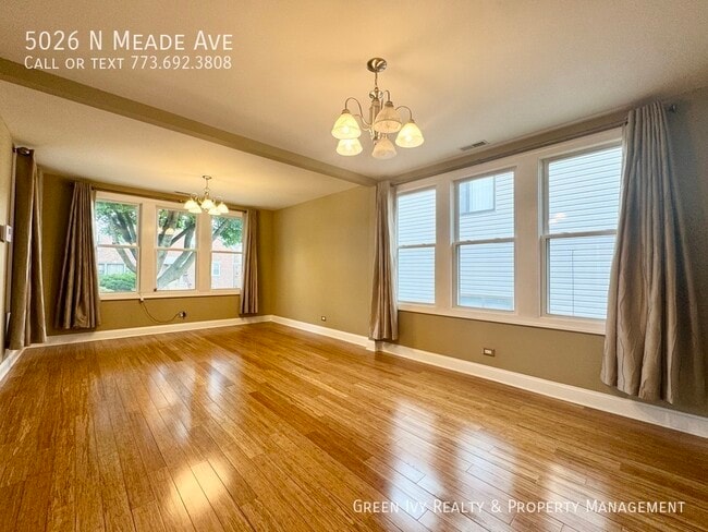 5026 N Meade Ave in Chicago, IL - Building Photo - Building Photo