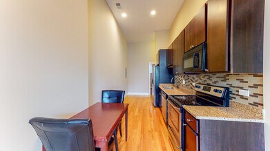 3140 S Indiana Ave in Chicago, IL - Building Photo - Building Photo