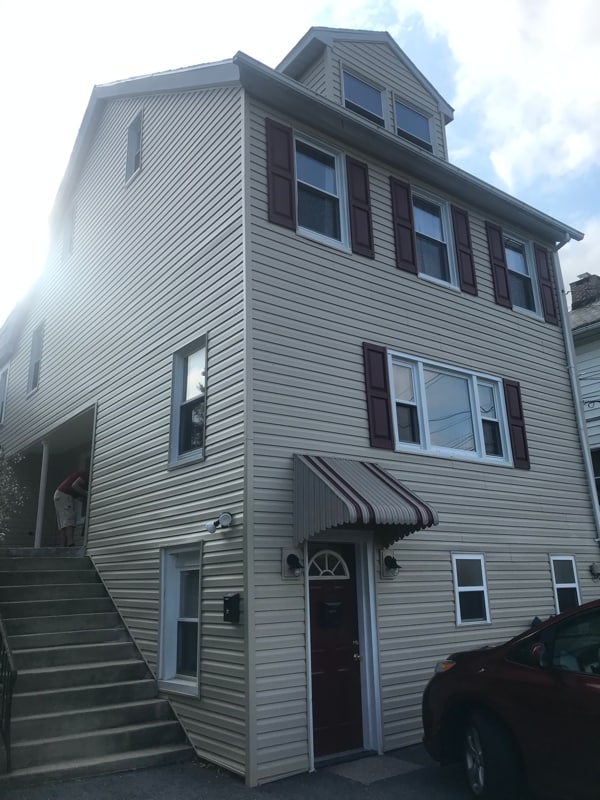 2208 Lehigh St