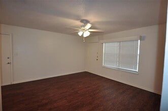 507 N Merrimac St in Weatherford, TX - Building Photo - Building Photo