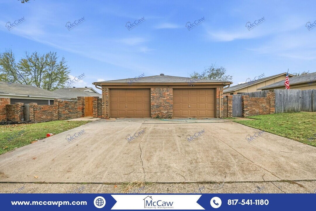 10259 Aurora Dr in Fort Worth, TX - Building Photo