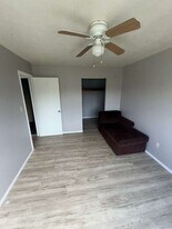 3265 E 143rd St, Unit 3 in Cleveland, OH - Building Photo