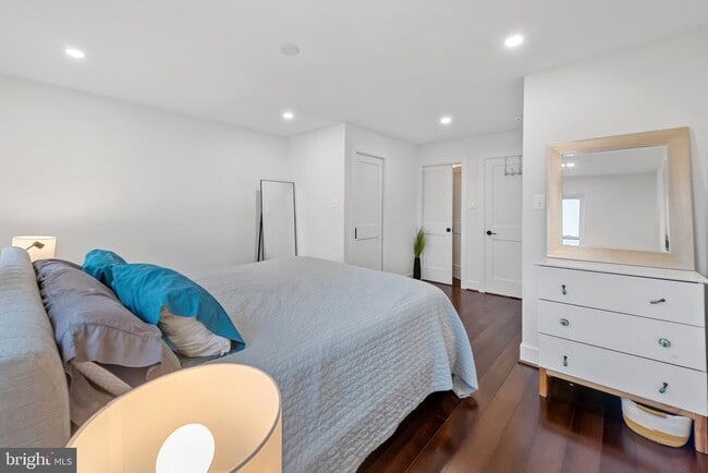 property at 3921 Roland Ave
