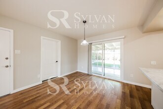 2020 W Pershing Ave in Phoenix, AZ - Building Photo - Building Photo