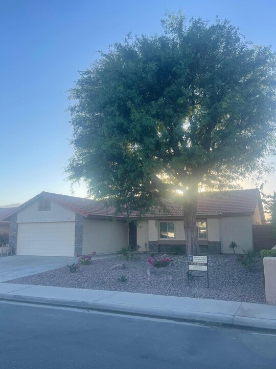 47431 Diane St in Indio, CA - Foto de edificio