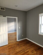 93 Astor St in Newark, NJ - Building Photo - Building Photo