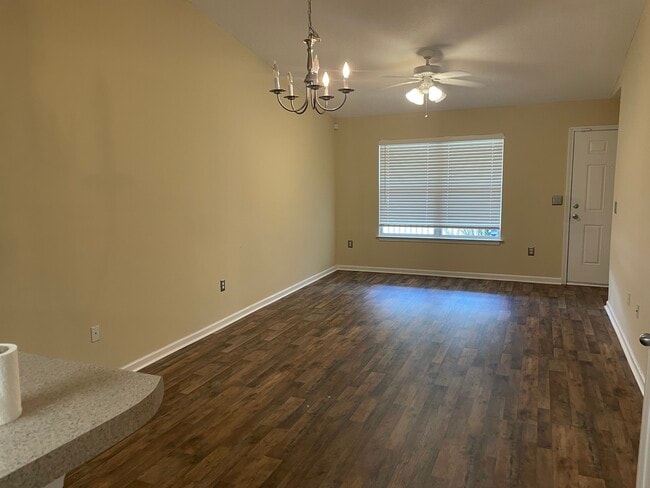 400 Eisenhower Dr in Crestview, FL - Building Photo - Building Photo