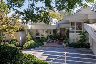 149 Marion Dr in West Orange, NJ - Foto de edificio - Building Photo