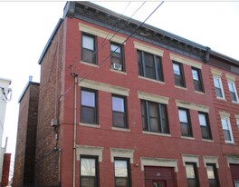 227 Chestnut St in Chelsea, MA - Building Photo