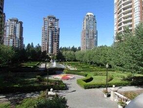 6838 Station Hill Dr in Burnaby, BC - Building Photo - Building Photo