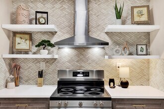 1912 Hawthorne St in Savannah, GA - Foto de edificio - Building Photo