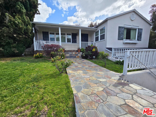 property at 1730 Comstock Ave