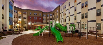 703 N San Marcos in San Antonio, TX - Building Photo - Building Photo