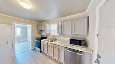 2320 Vanderbilt Rd in Charlotte, NC - Building Photo - Building Photo