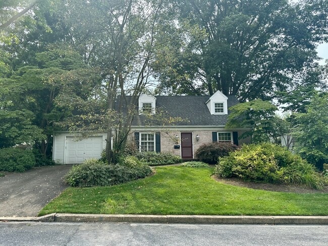 255 N Jackson St in Strasburg, PA - Building Photo - Building Photo