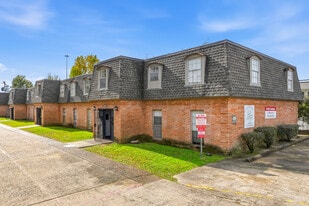 Southern Oaks Apartments in Beaumont, TX - Building Photo