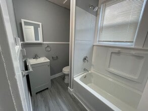 71 Vine St in Nashua, NH - Building Photo - Building Photo