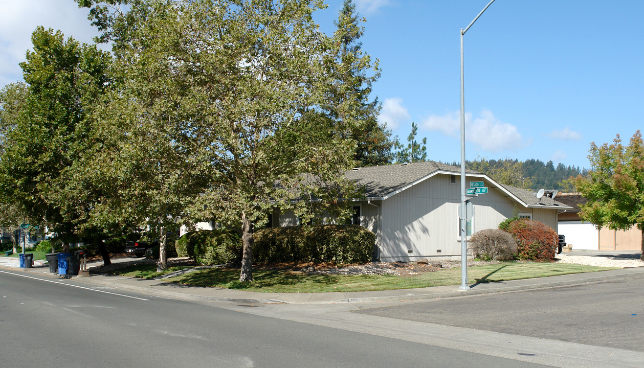 6659 Montecito Blvd in Santa Rosa, CA - Building Photo